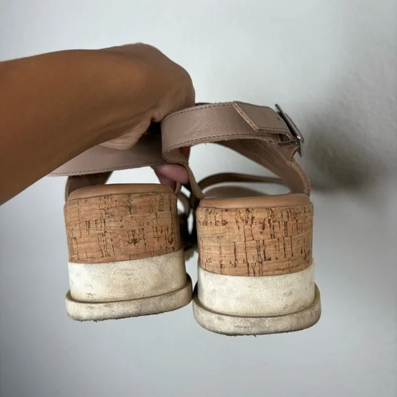 Steve Madden Brenda Tan Sandals - Picture 8 of 10